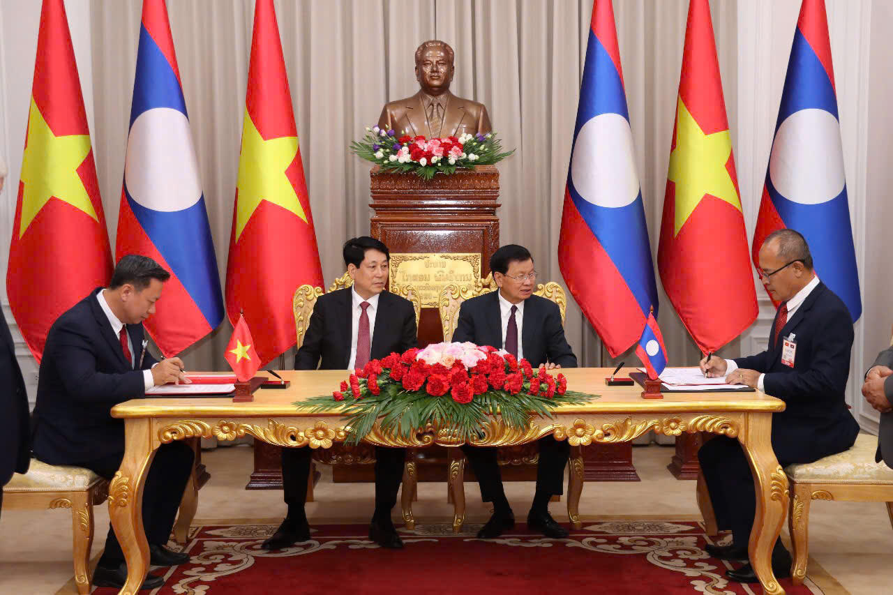 Việt Nam – Lào: Tiếp tục tăng cường quan hệ hợp tác hữu nghị truyền thống trong lĩnh vực pháp luật và tư pháp 