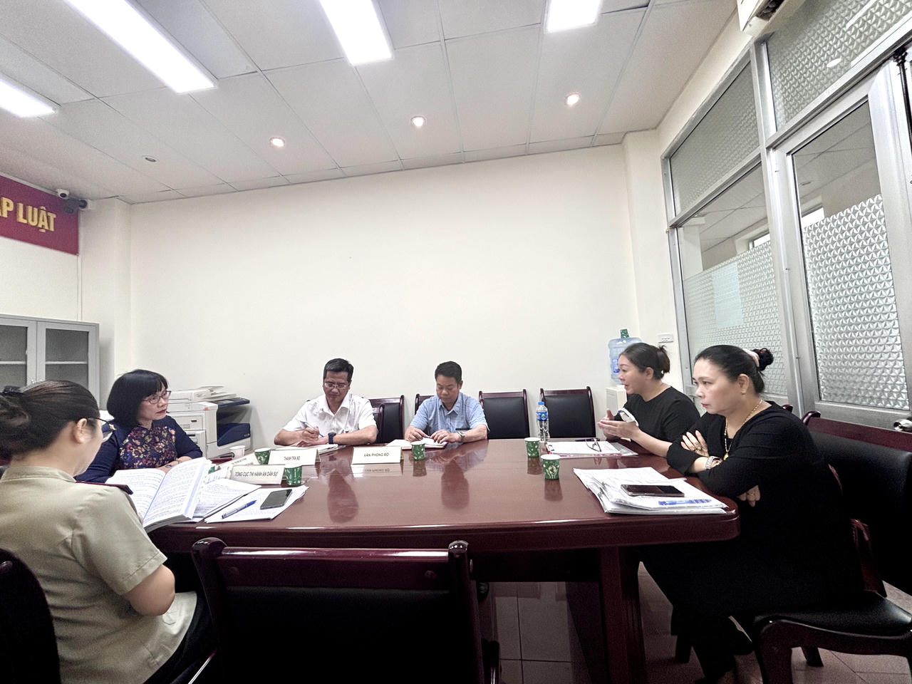 Thứ trưởng Bộ Tư pháp Đặng Hoàng Oanh tiếp công dân định kỳ tháng 4/2025