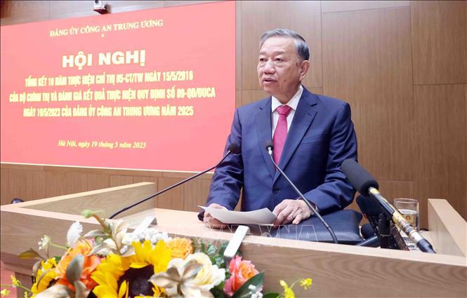 Gắn học tập và làm theo lời Bác với xây dựng lực lượng Công an nhân dân chính quy, tinh nhuệ, hiện đại