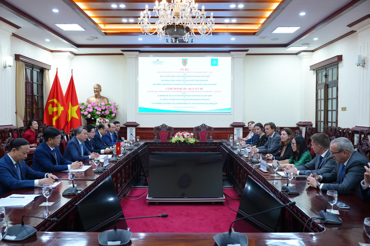 Thúc đẩy hợp tác giữa các Hội nghề luật Việt Nam - Pháp