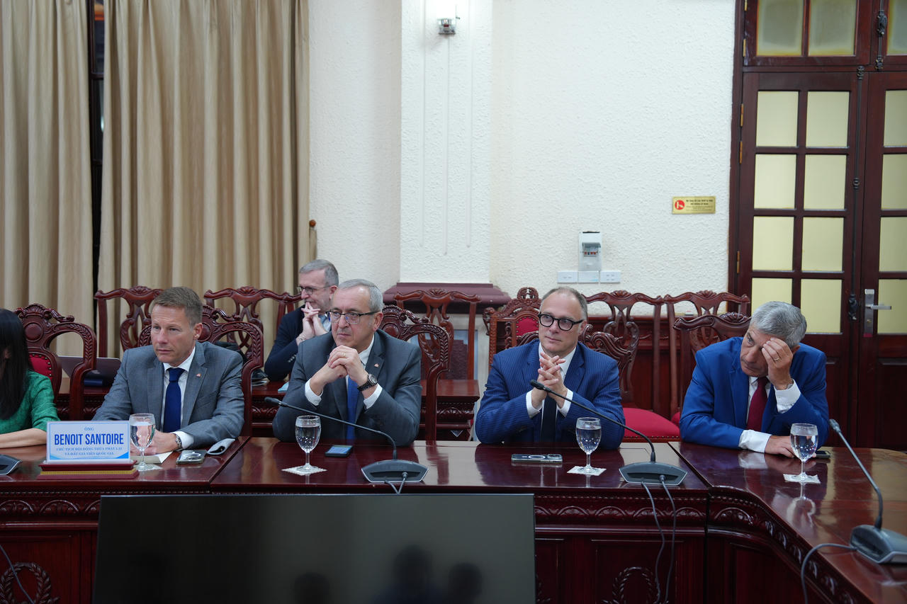 Thúc đẩy hợp tác giữa các Hội nghề luật Việt Nam - Pháp