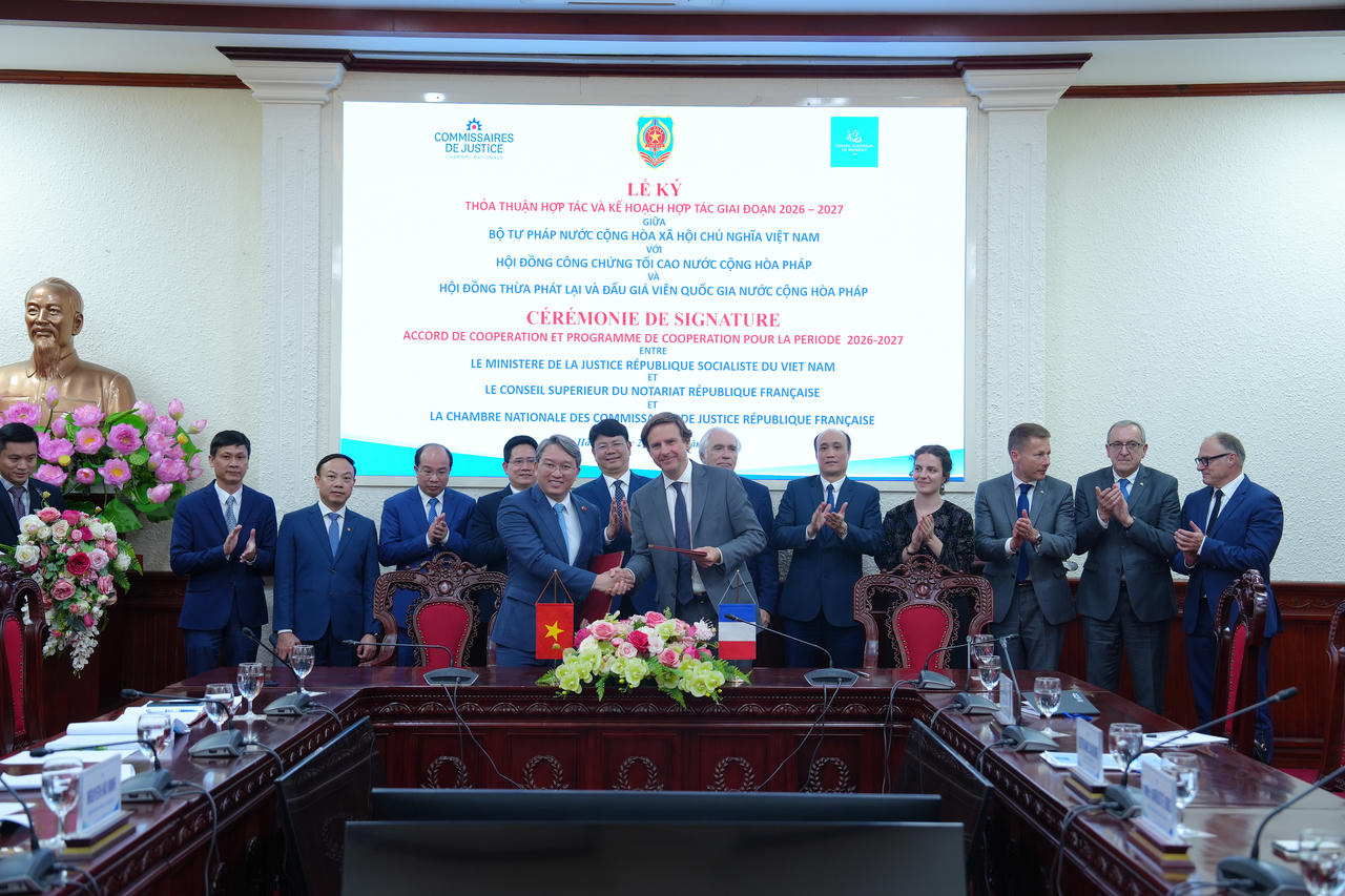 Thúc đẩy hợp tác giữa các Hội nghề luật Việt Nam - Pháp