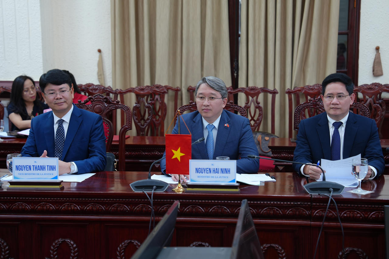 Thúc đẩy hợp tác giữa các Hội nghề luật Việt Nam - Pháp