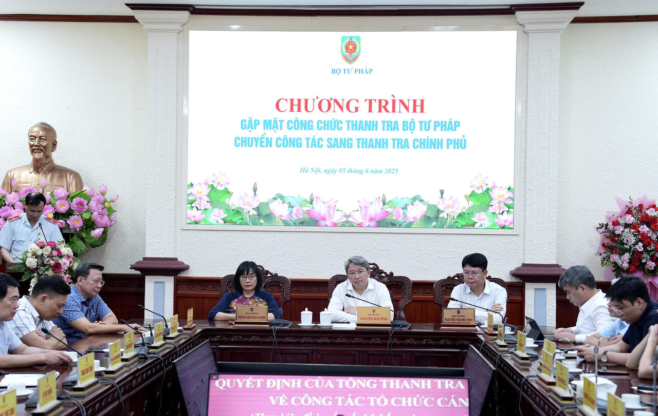 Lãnh đạo Bộ Tư pháp gặp mặt công chức nhận nhiệm vụ mới tại Thanh tra Chính phủ