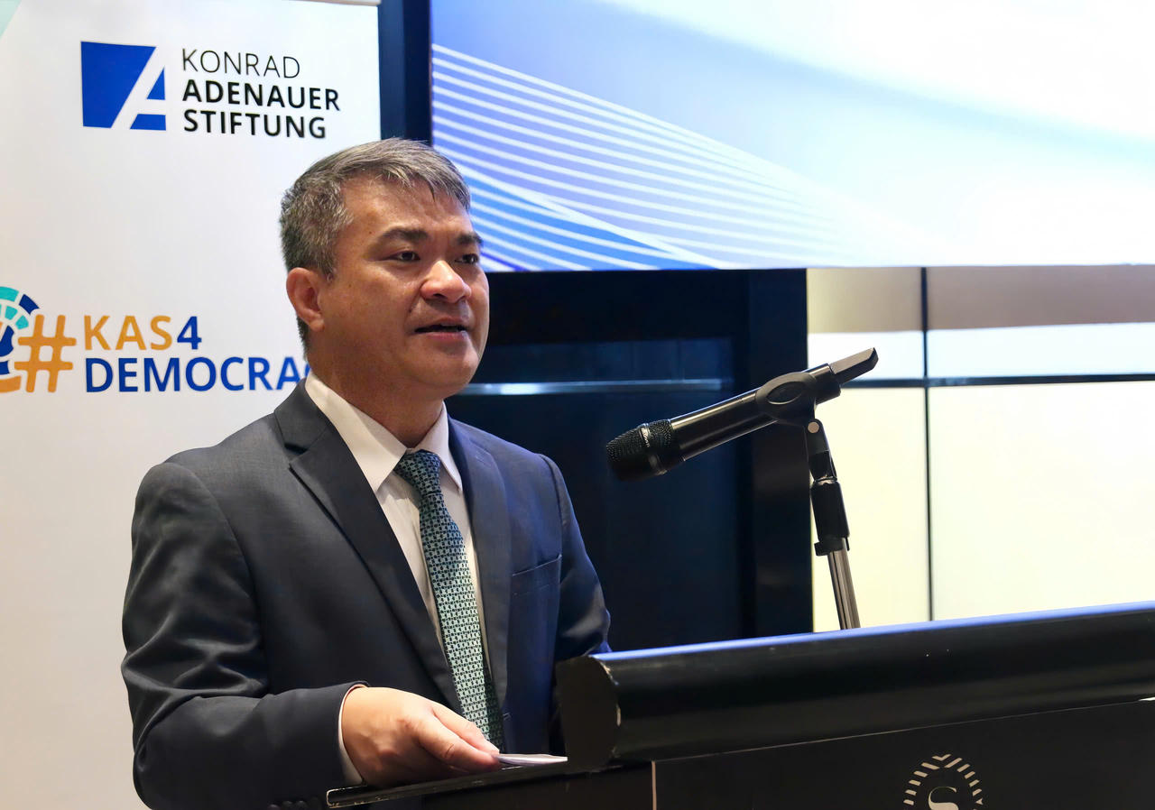 Phát triển nguồn nhân lực xây dựng pháp luật: Yêu cầu cấp thiết trong tiến trình xây dựng Nhà nước pháp quyền