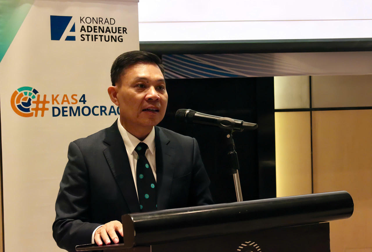 Phát triển nguồn nhân lực xây dựng pháp luật: Yêu cầu cấp thiết trong tiến trình xây dựng Nhà nước pháp quyền