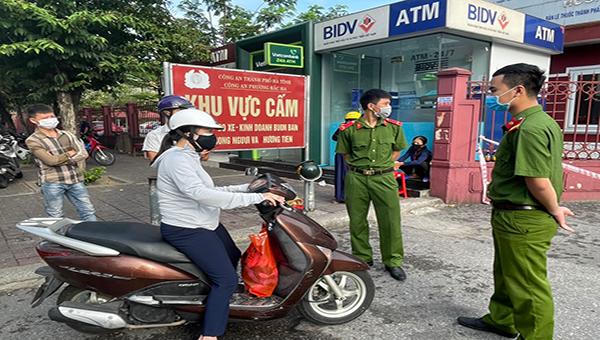 Những hình ảnh trước giờ giãn cách xã hội ở thành phố Hà Tĩnh