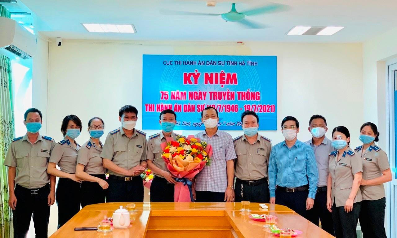 Cục THADS tỉnh Hà Tĩnh ủng hộ người dân các tỉnh miền Nam phòng chống dịch COVID-19