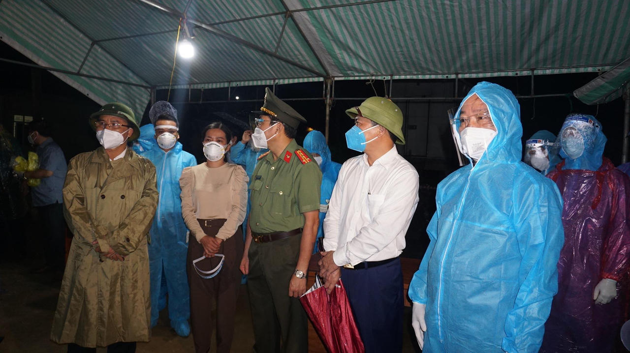 Chuyến tàu chở 814 công dân Hà Tĩnh tránh dịch đã về đến quê nhà