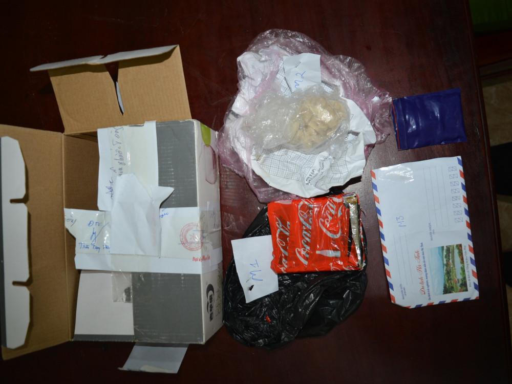 Bắt đối tượng thủ "hàng nóng" buôn bán ma túy