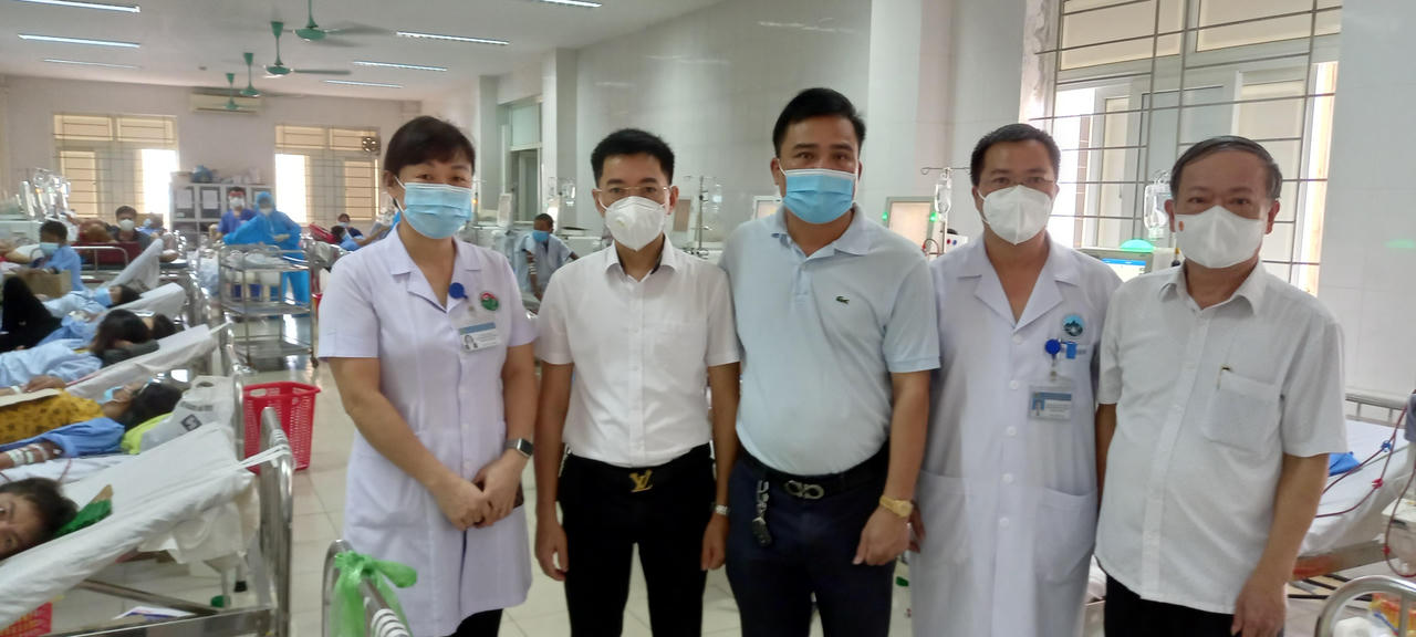 Trao gần 300 triệu đồng cho Bệnh viện Đa khoa Hà Tĩnh cải tạo cơ sở vật chất