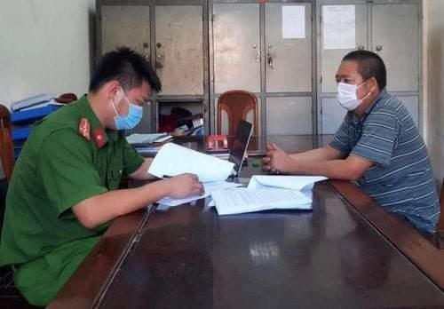 Sản xuất bánh trung từ nguyên liệu không rõ nguồn gốc 