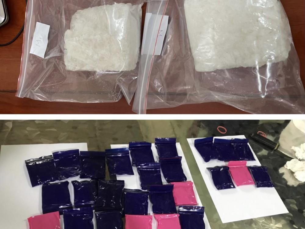 Bắt giữ 4 đối tượng, thu giữ 2kg ma tuý đá và hơn 5.000 viên hồng phiến