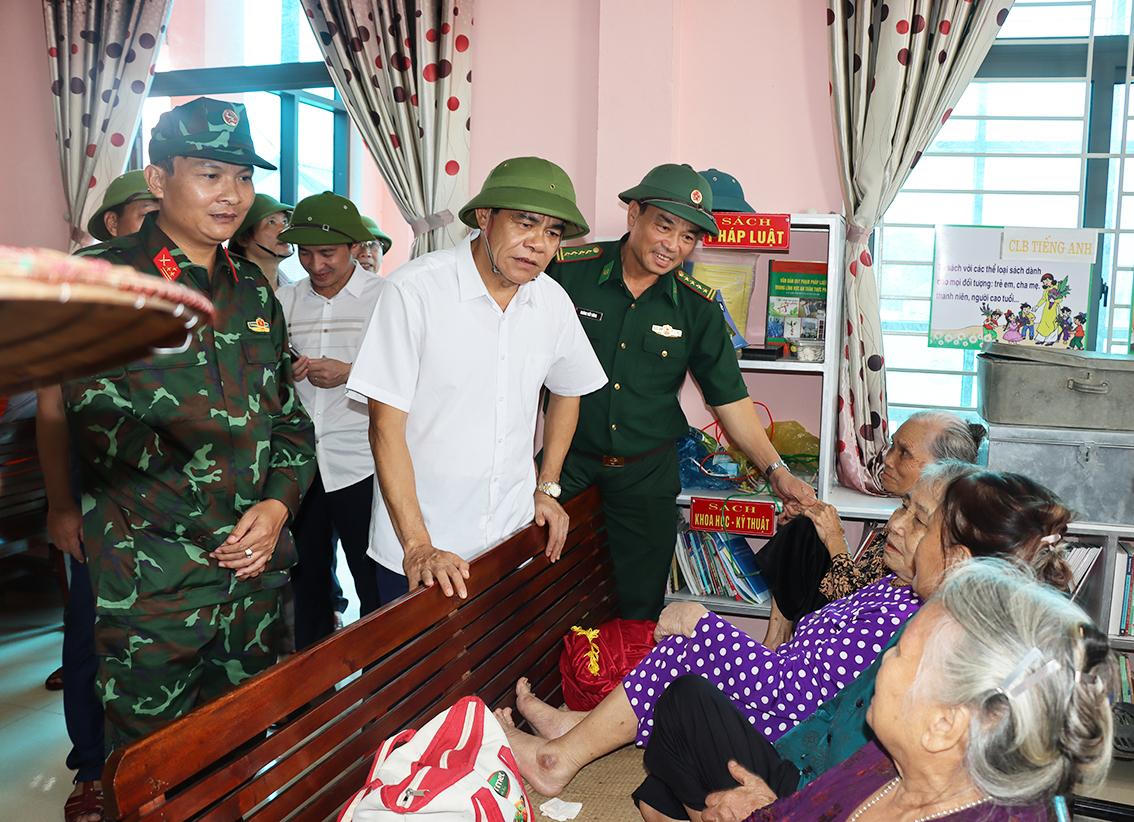 Người dân Hà Tĩnh an toàn trong ngôi nhà văn hóa cộng đồng tránh trú bão, lũ