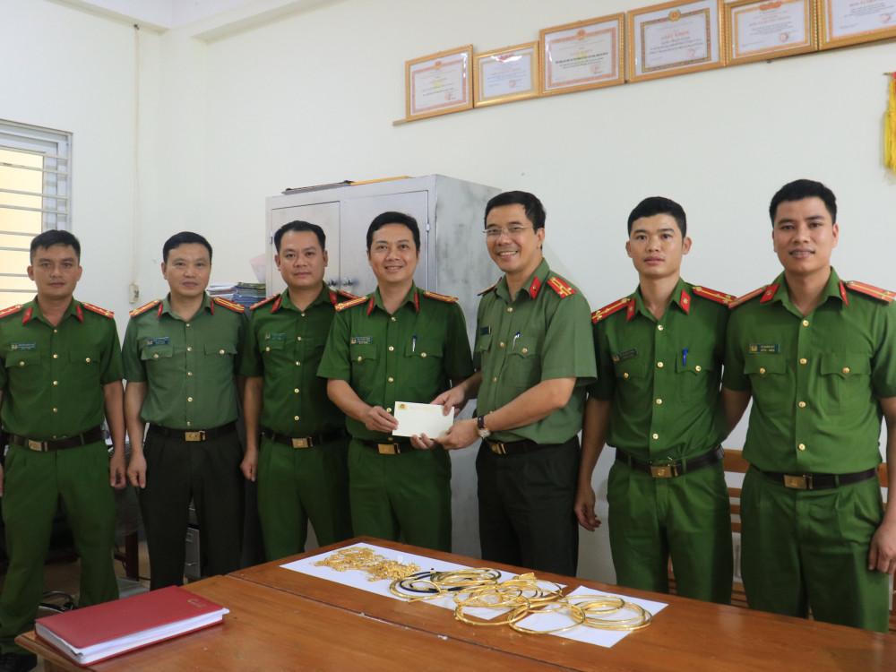 Truy bắt đối tượng trộm hơn 183 chỉ vàng đang trên đường lẩn trốn 