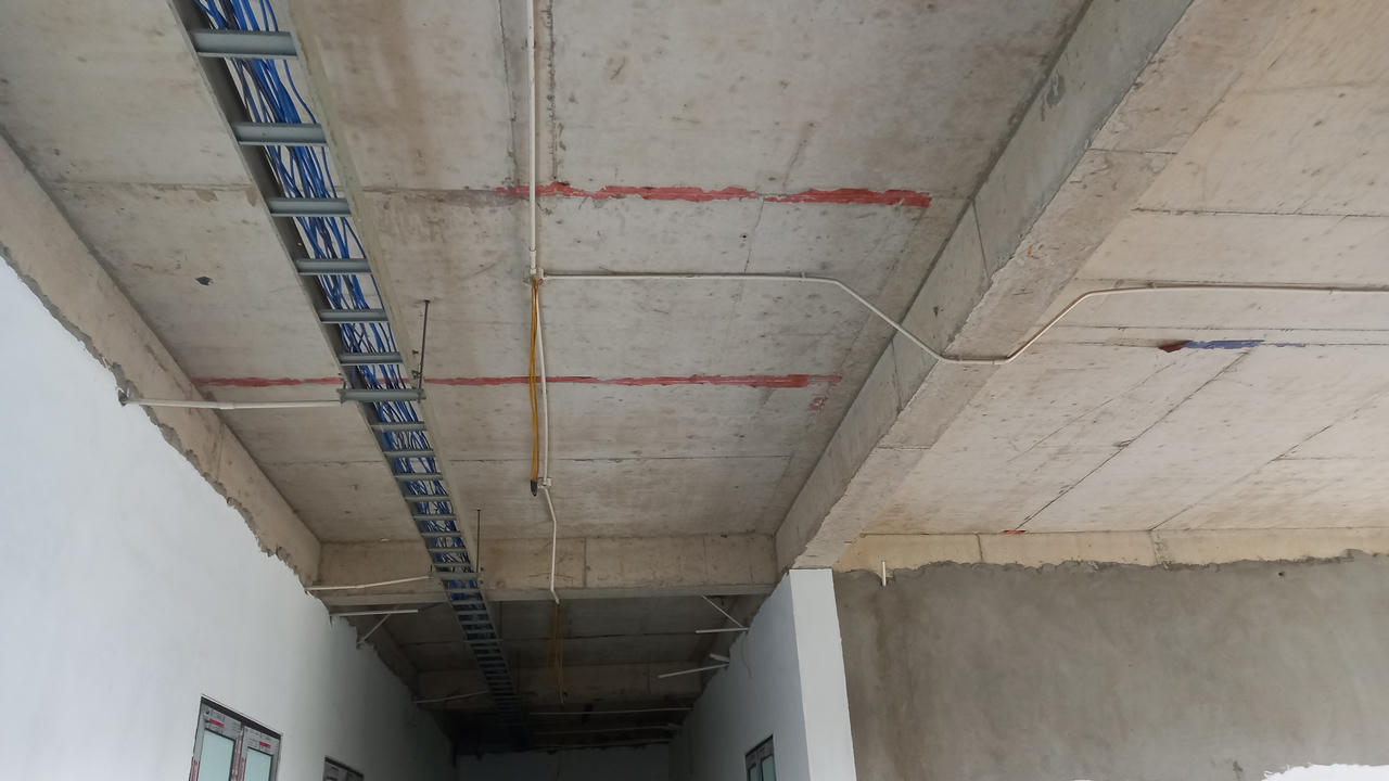 Hà Tĩnh: Trụ sở hơn 16 tỷ đồng dang dở, ngổn ngang 