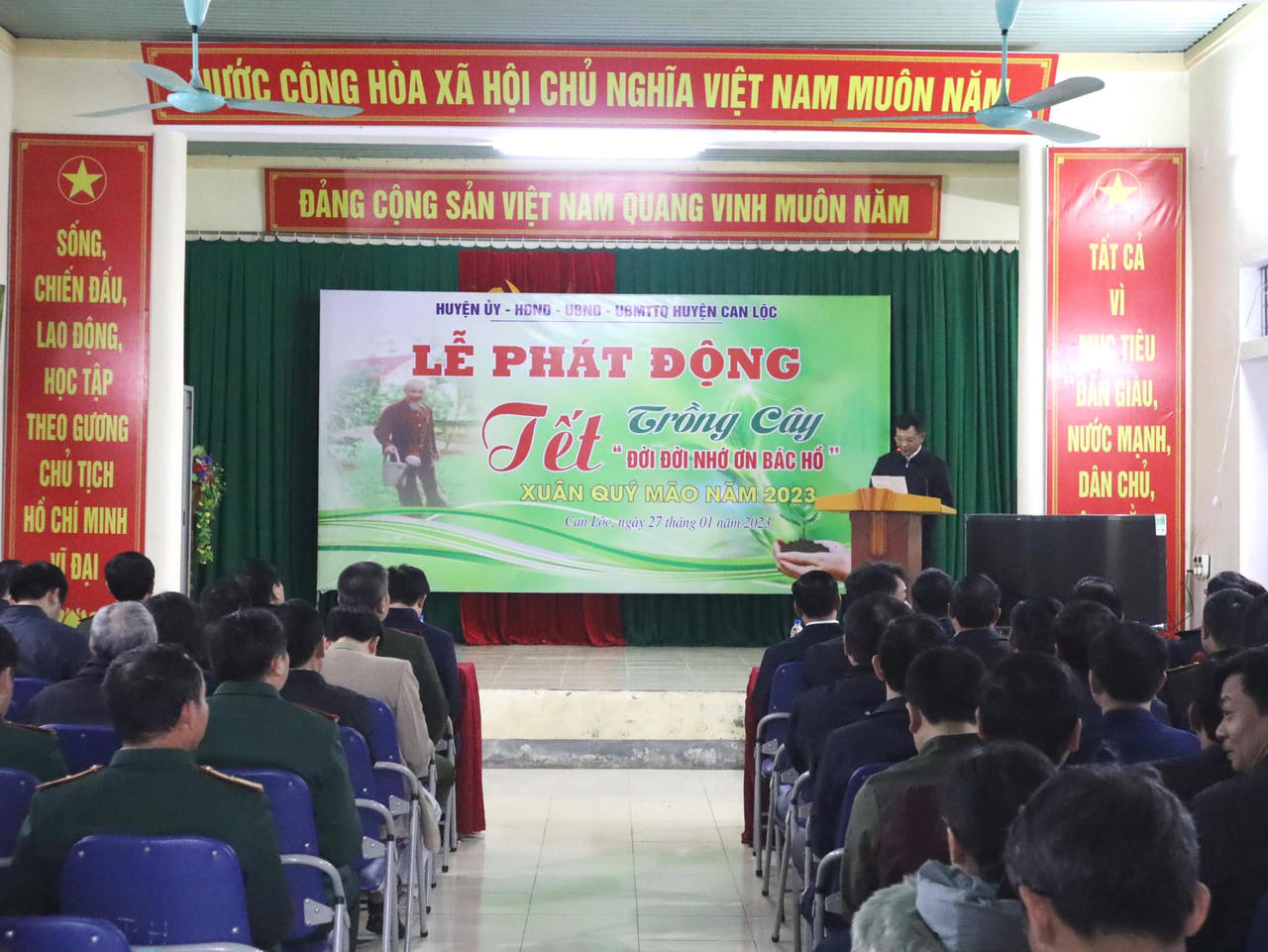 Hà Tĩnh trồng hơn 1,2 triệu cây xanh trong dịp xuân Quý Mão