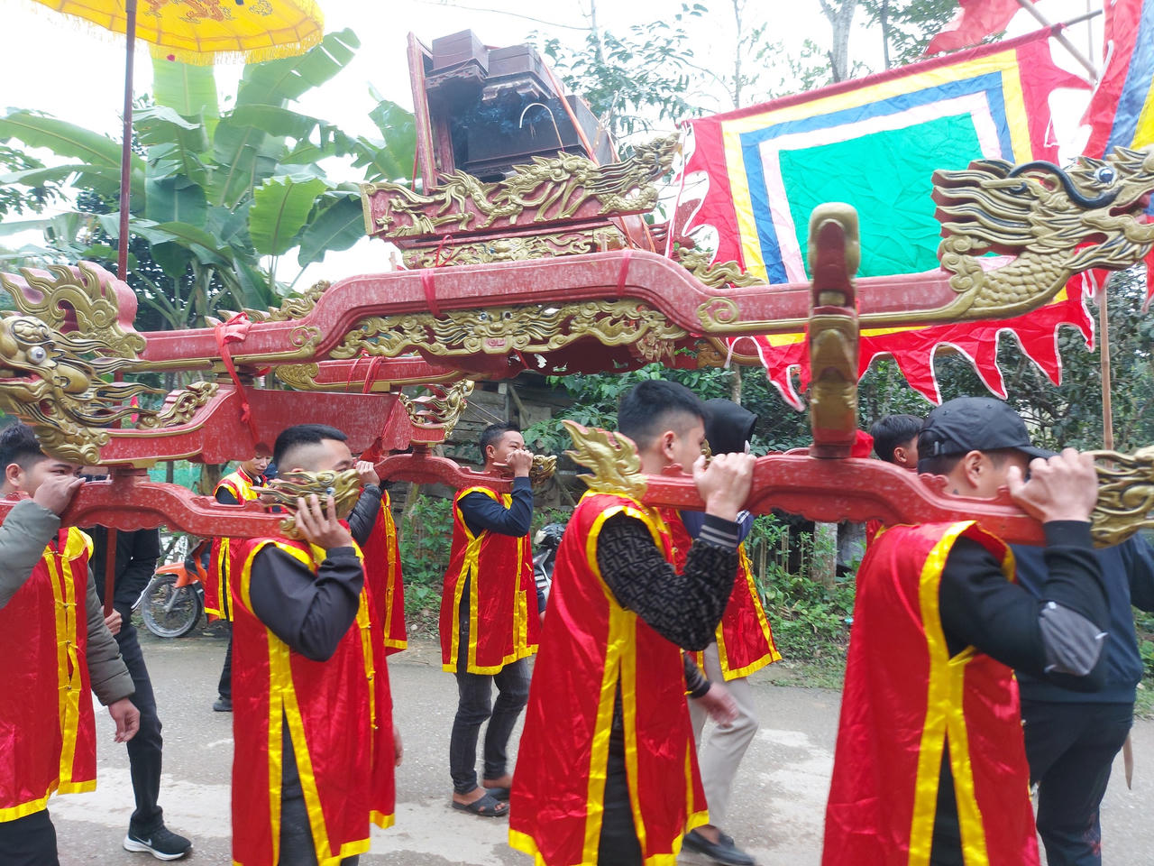 Hà Tĩnh: Độc đáo lễ rước báu vật vua Hàm Nghi 