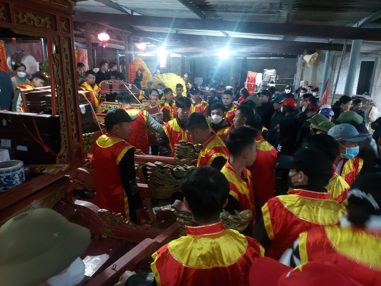 Hà Tĩnh: Độc đáo lễ rước báu vật vua Hàm Nghi 