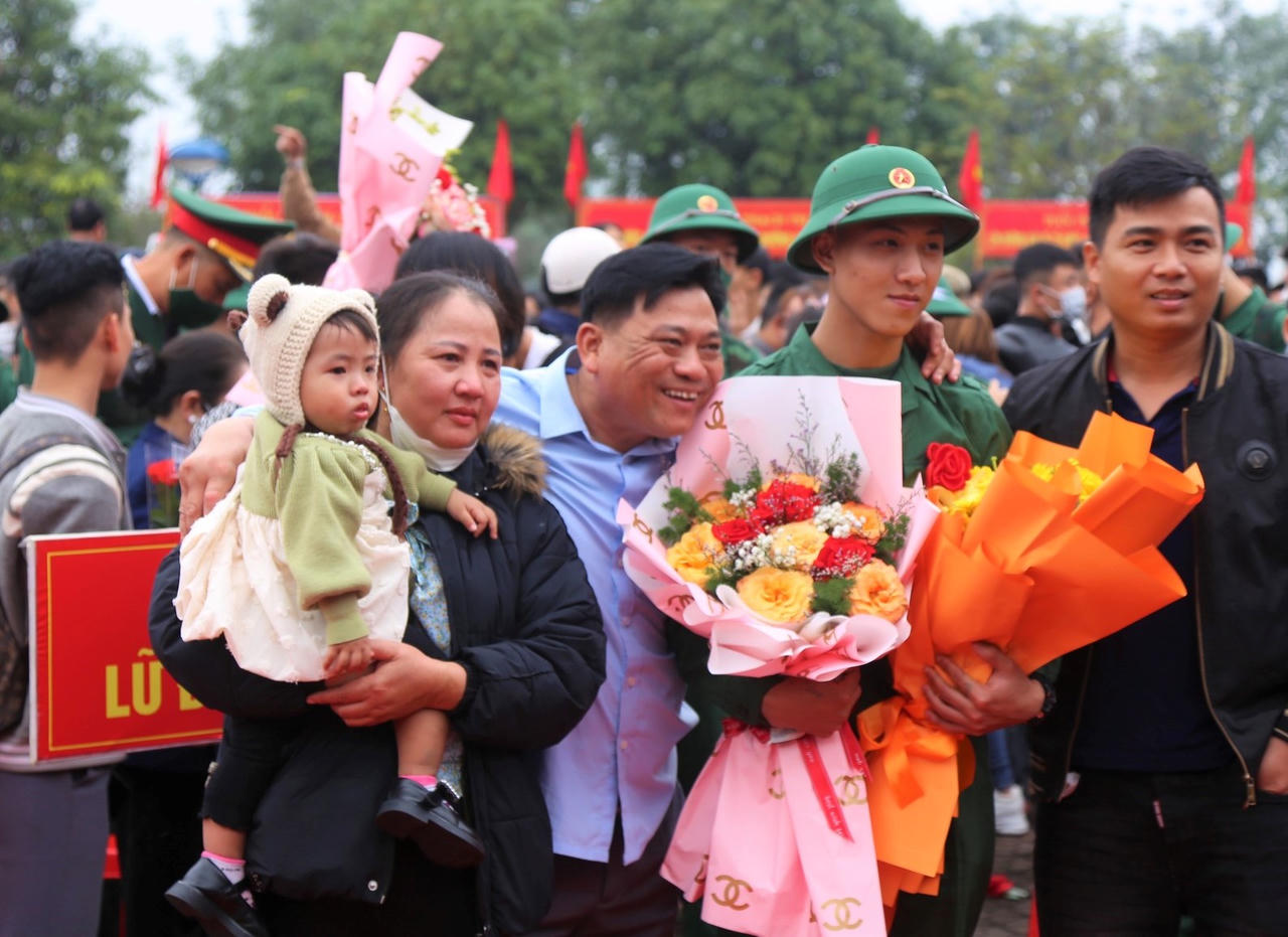 1.445 thanh niên ở Hà Tĩnh hăng hái lên đường nhập ngũ