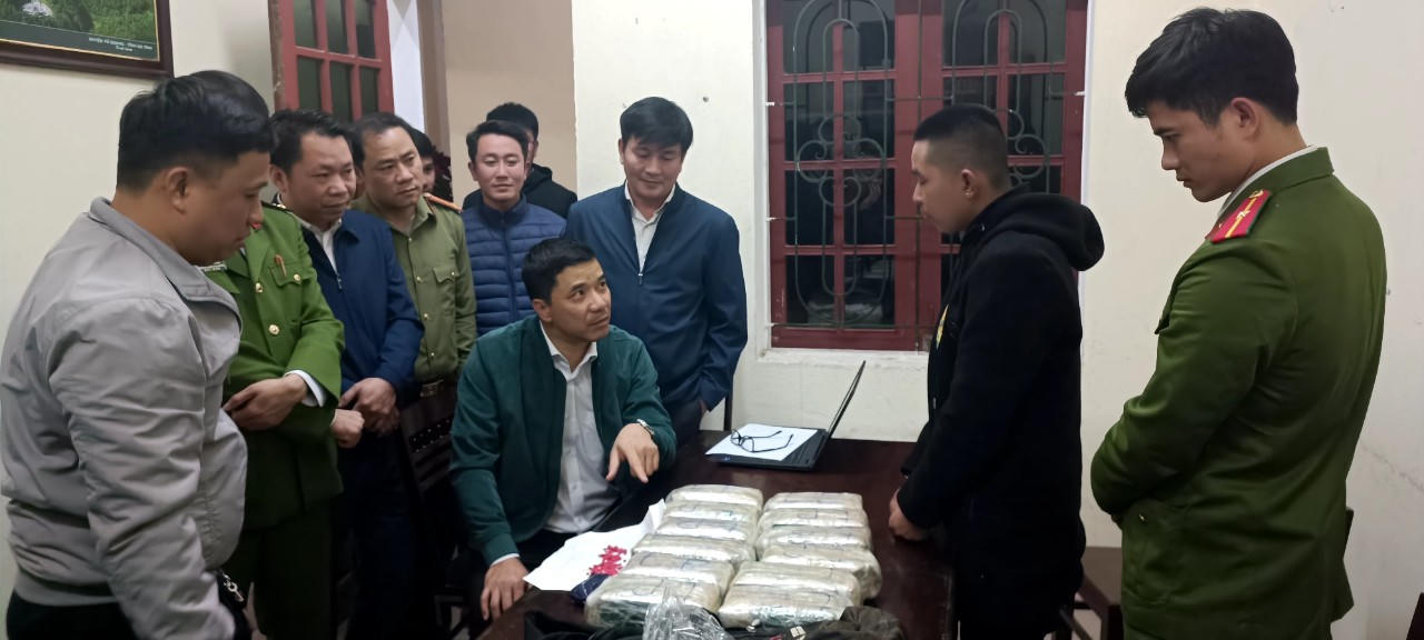 Hà Tĩnh: Triệt xóa đường dây vận chuyển ma túy lớn, bắt 5 đối tượng