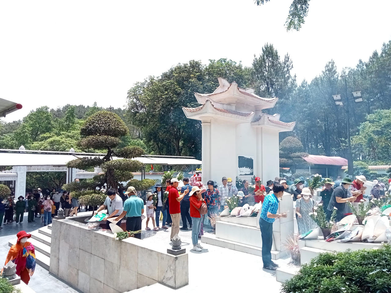 Hà Tĩnh: Các địa điểm văn hóa, tâm linh và khu du lịch sinh thái tăng vọt khách du lịch dịp nghỉ lễ