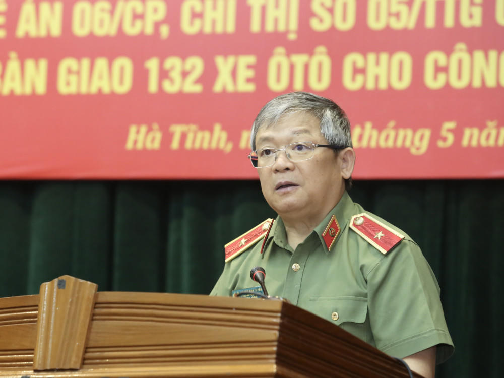 Hà Tĩnh 'về đích' sớm trong cấp căn cước công dân gắn chíp điện tử 