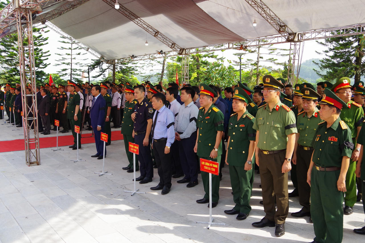 Hà Tĩnh long trọng tổ chức truy điệu, an táng 10 liệt sĩ hy sinh tại Lào