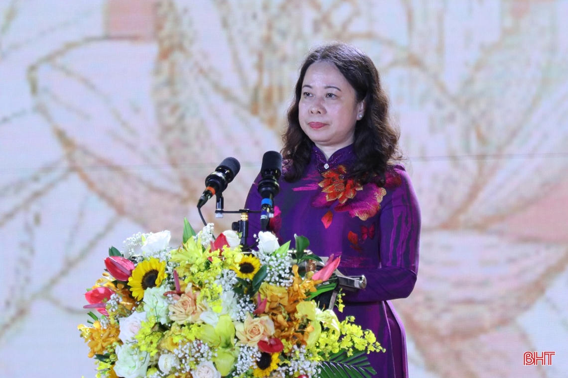 Phó Chủ tịch nước Võ Thị Ánh Xuân tham dự chương trình nghệ thuật 'Cõi thiêng Đồng Lộc - nối mạch ngàn năm'