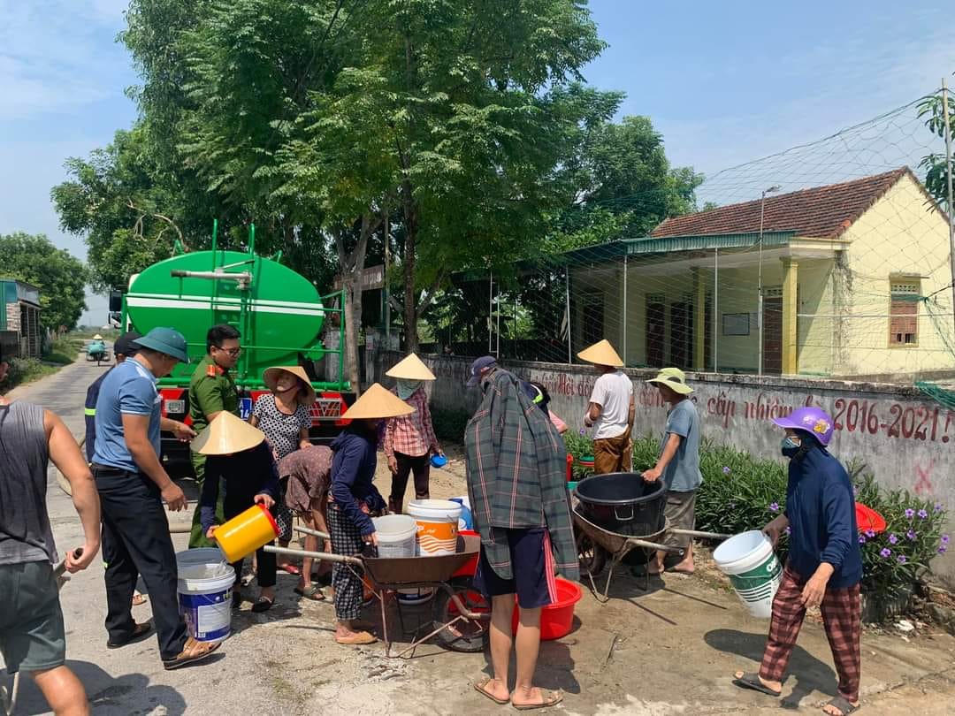 Hồ khô cạn kiệt, hàng ngàn hộ dân thị xã Hồng Lĩnh thiếu nước sinh hoạt trầm trọng