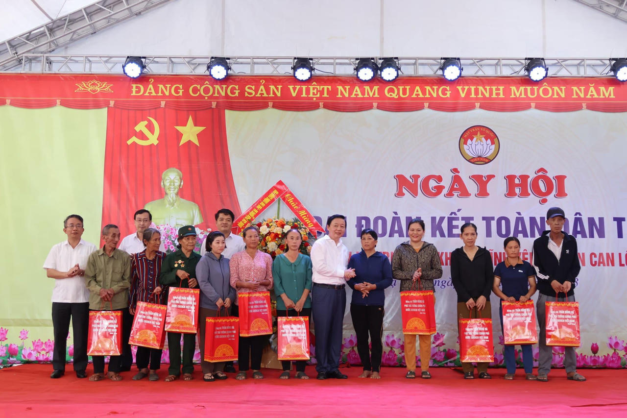 Phó Thủ tướng Trần Hồng Hà dự ngày hội đại đoàn kết tại Hà Tĩnh 