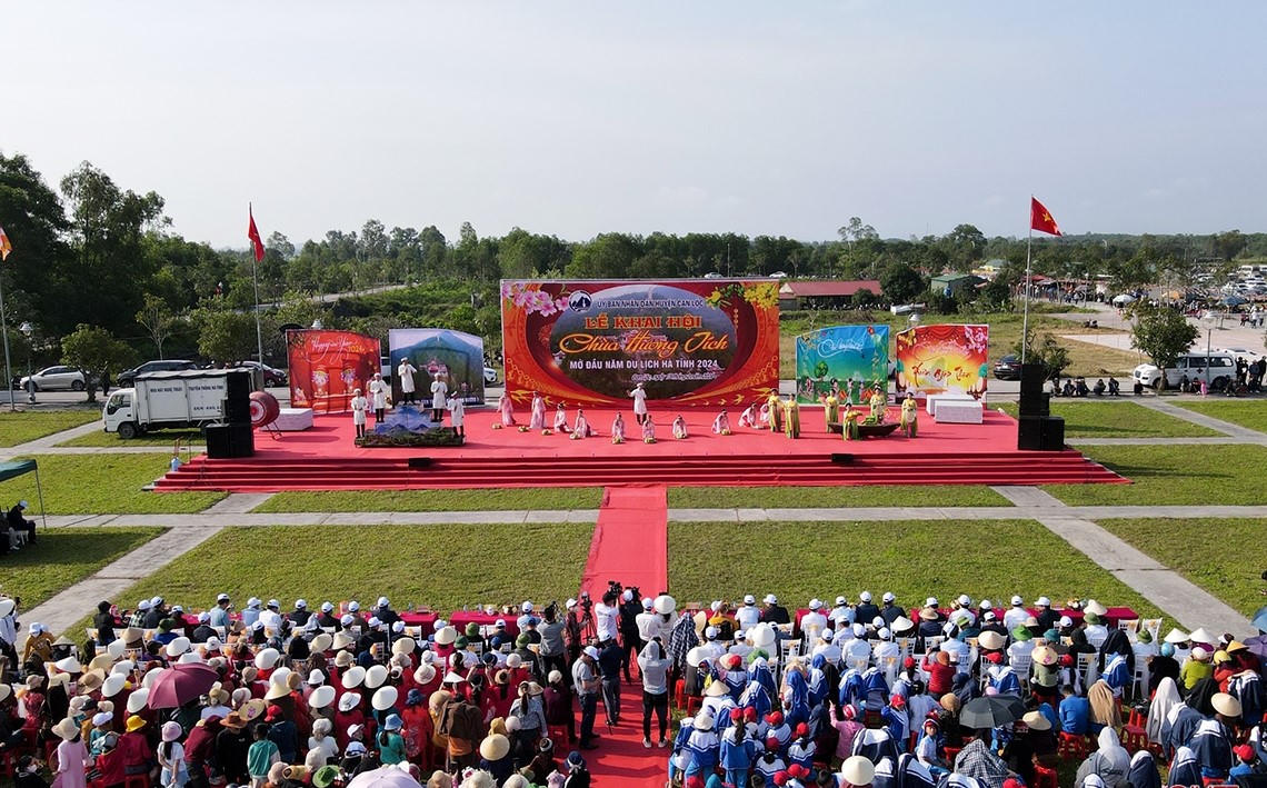 Công ty Điện lực Hà Tĩnh đảm bảo cấp điện phục vụ mùa lễ hội đầu năm 2024