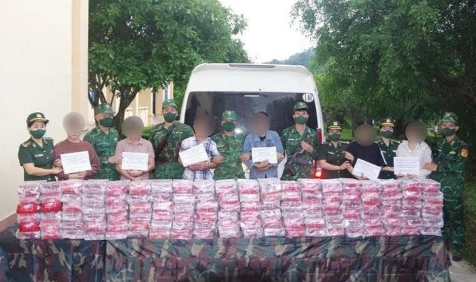 Bắt 6 đối tượng vận chuyển 121 kg ma túy qua biên giới Hà Tĩnh