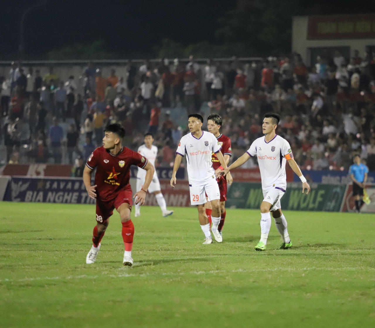 Loạt cầu thủ Hồng Lĩnh Hà Tĩnh bị tạm giữ vì liên quan việc sử dụng chất cấm