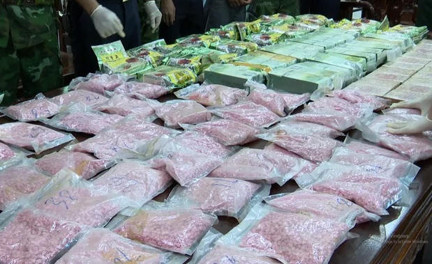 BĐBP Hà Tĩnh chủ trì bắt 2 đối tượng vận chuyển 70kg ma túy qua cửa khẩu Cầu Treo