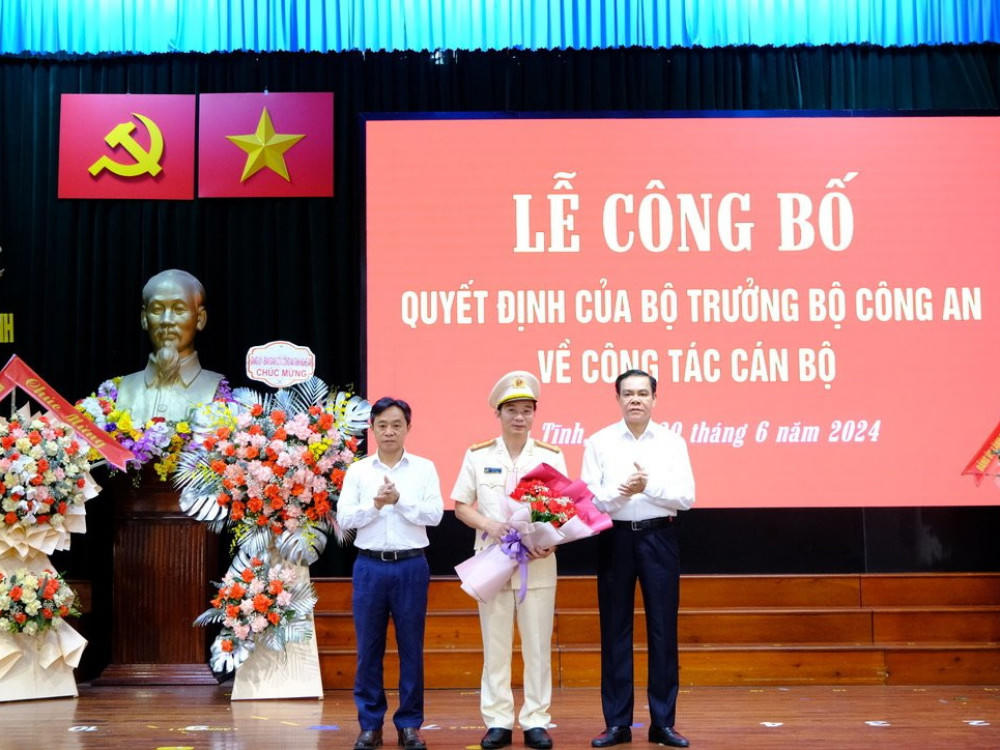 Tân Giám đốc Công an tỉnh Hà Tĩnh nhận nhiệm vụ