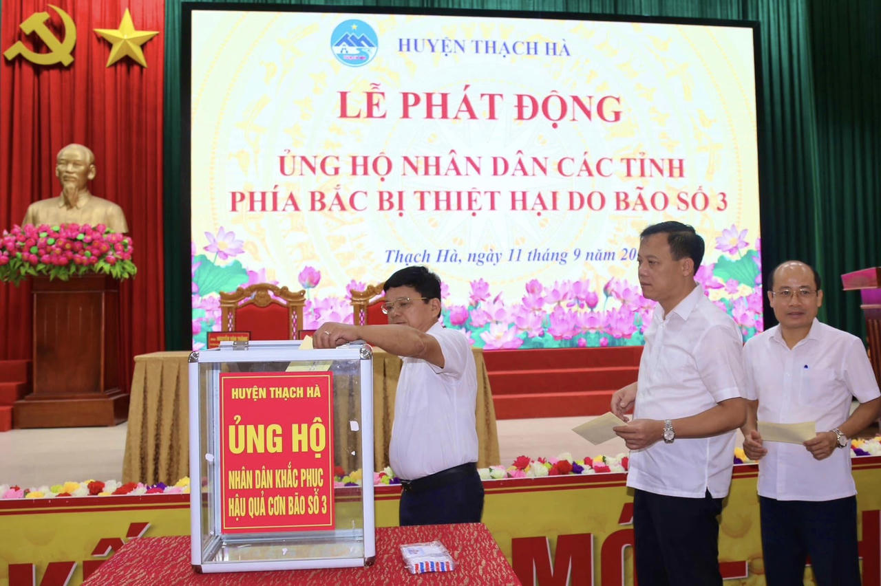 Người xứ Nghệ chưng cá, tép, lạc khô hỗ trợ đồng bào vùng lũ ở miền Bắc