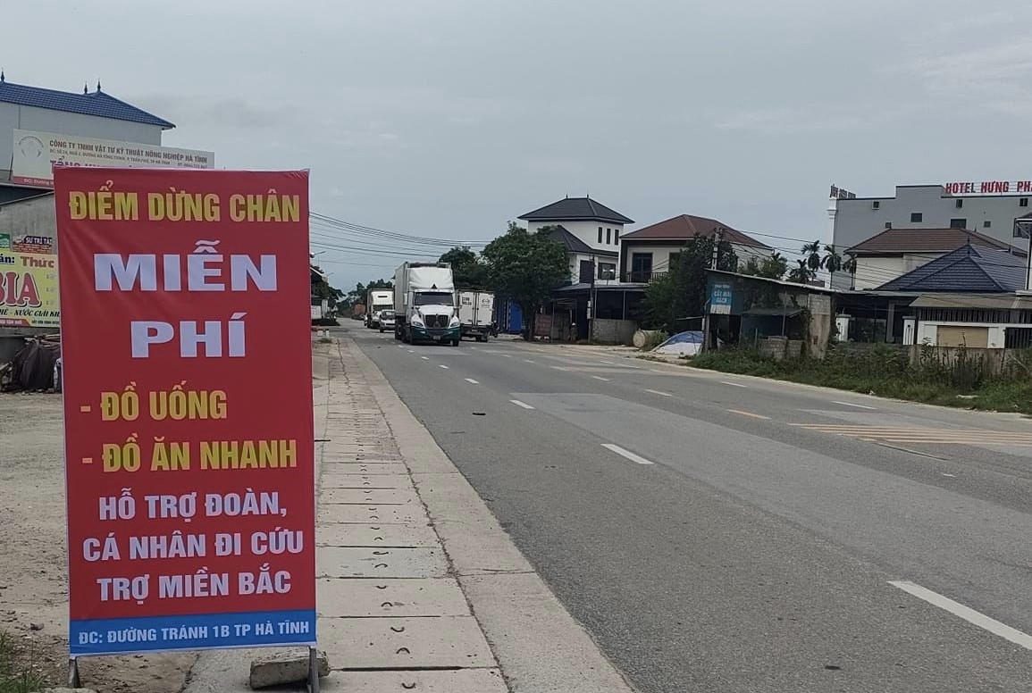 Người xứ Nghệ chưng cá, tép, lạc khô hỗ trợ đồng bào vùng lũ ở miền Bắc