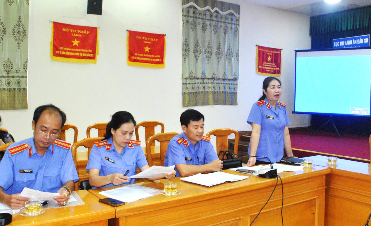 Đoàn kiểm tra của Viện kiểm sát nhân dân tối cao làm việc với Cục Thi hành án dân sự tỉnh Hà Tĩnh