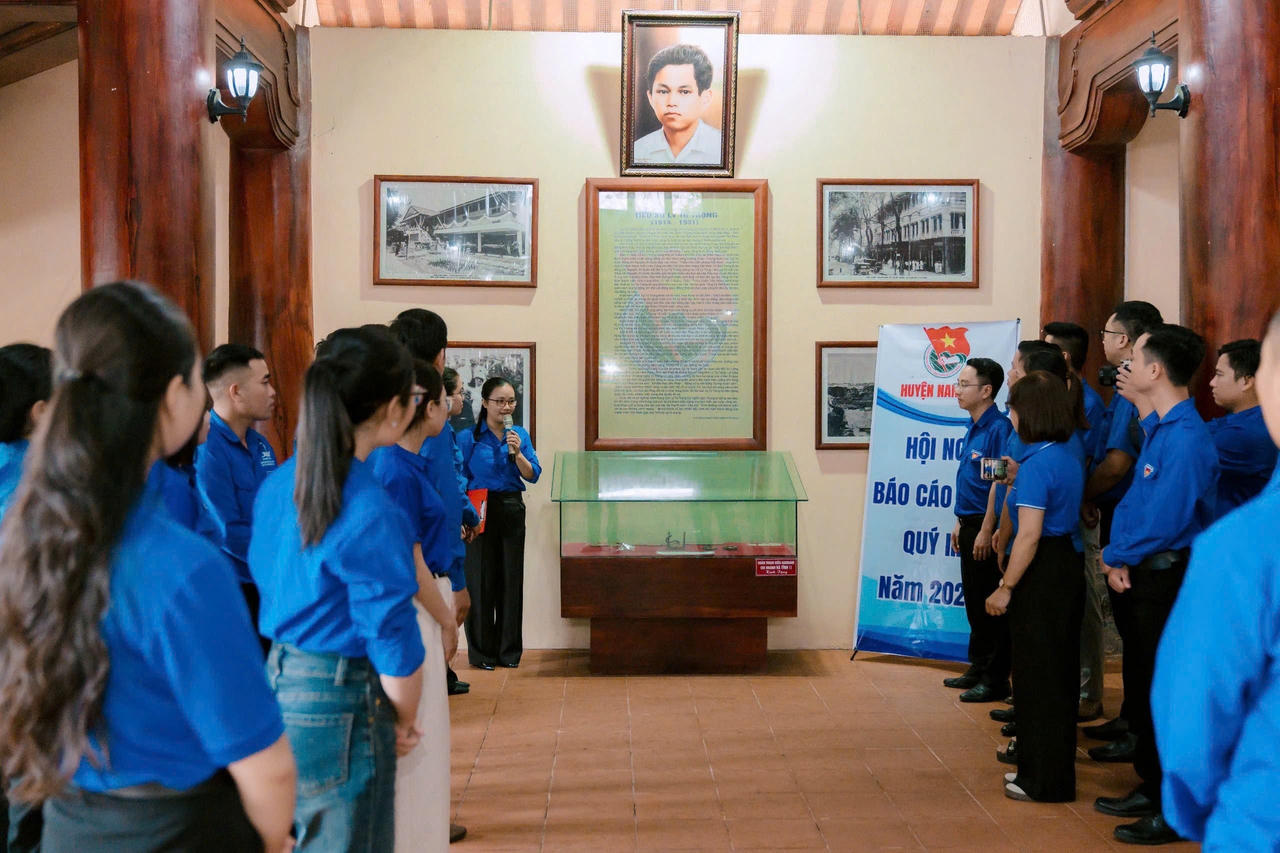 Nhiều hoạt động ý nghĩa hướng tới kỷ niệm 110 năm Ngày sinh đồng chí Lý Tự Trọng