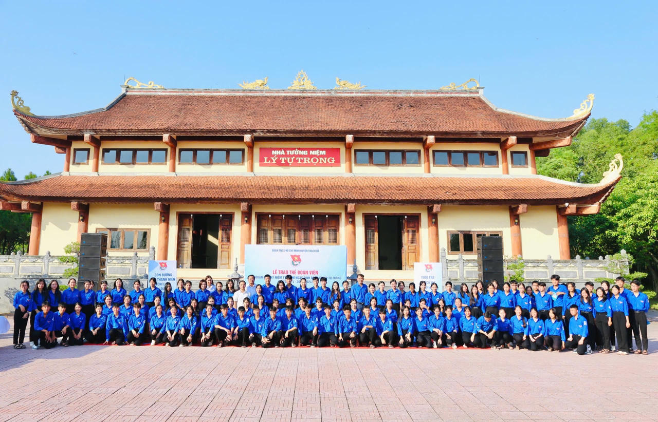 Nhiều hoạt động ý nghĩa hướng tới kỷ niệm 110 năm Ngày sinh đồng chí Lý Tự Trọng