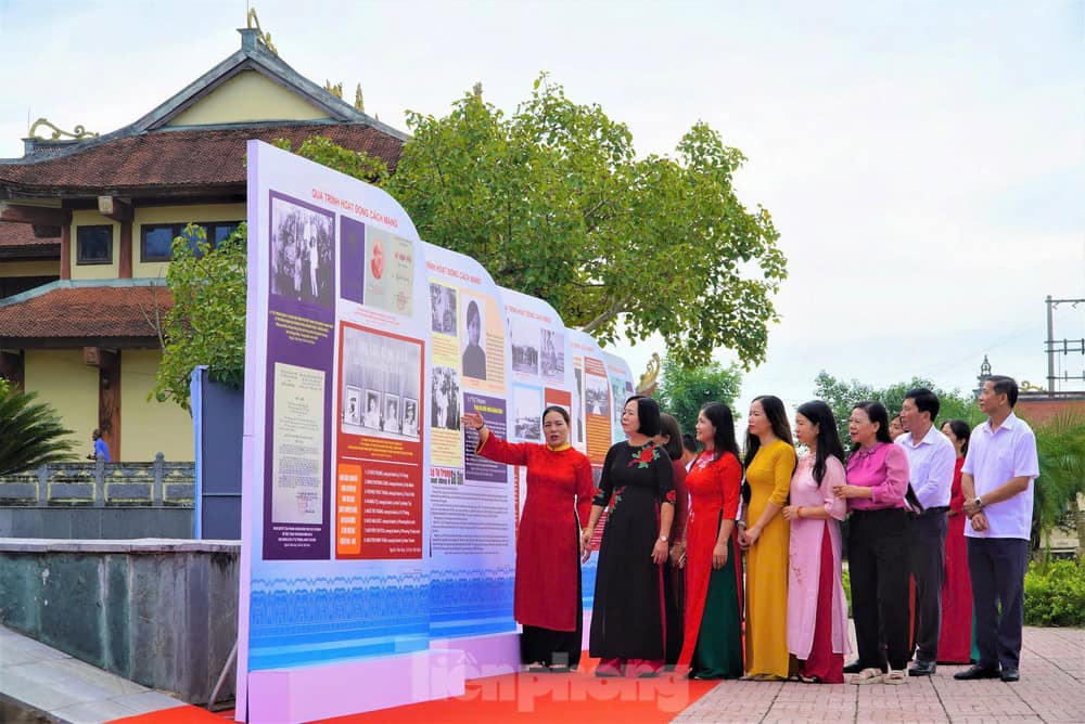 Triển lãm về chân dung, cuộc đời đồng chí Lý Tự Trọng