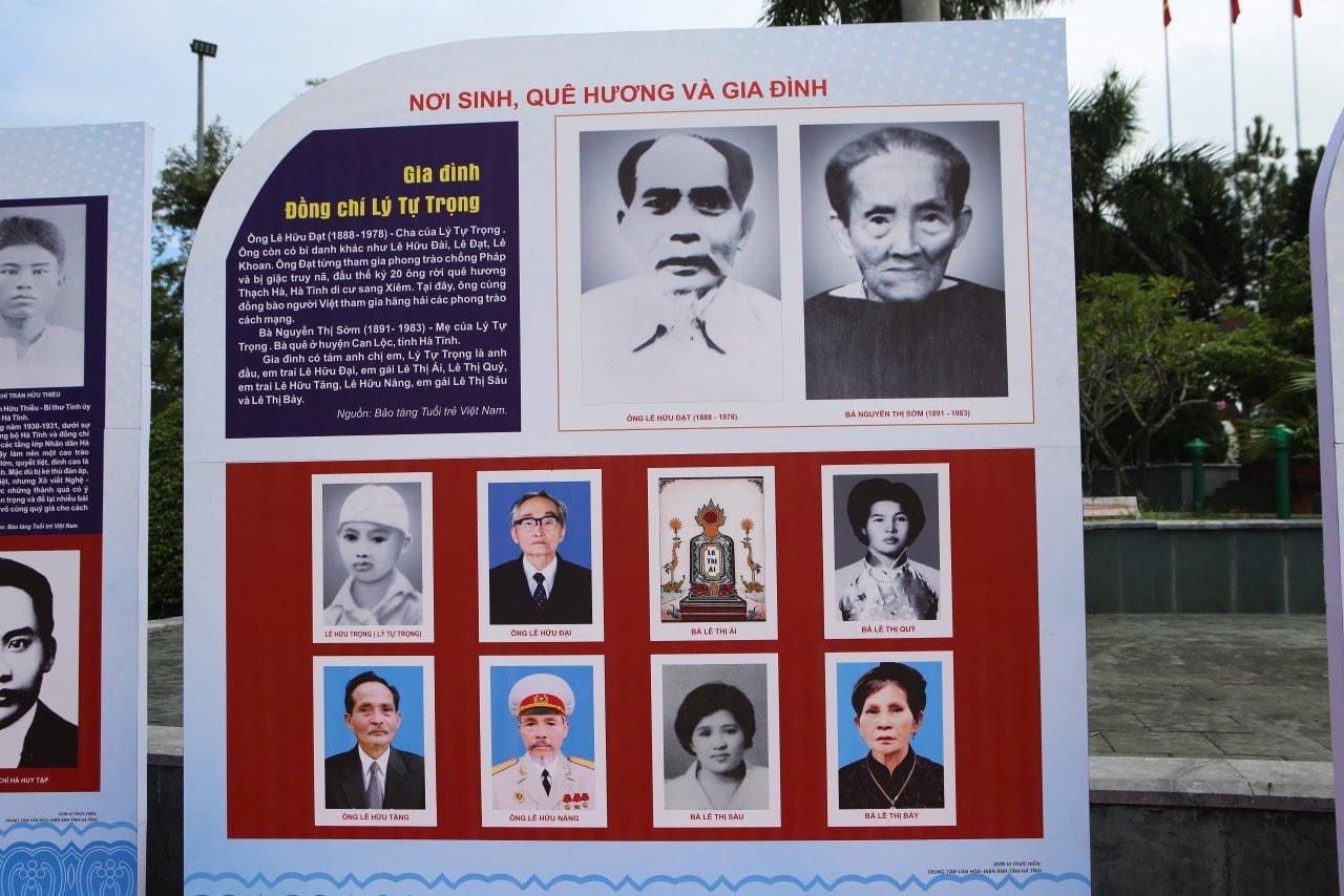 Triển lãm về chân dung, cuộc đời đồng chí Lý Tự Trọng