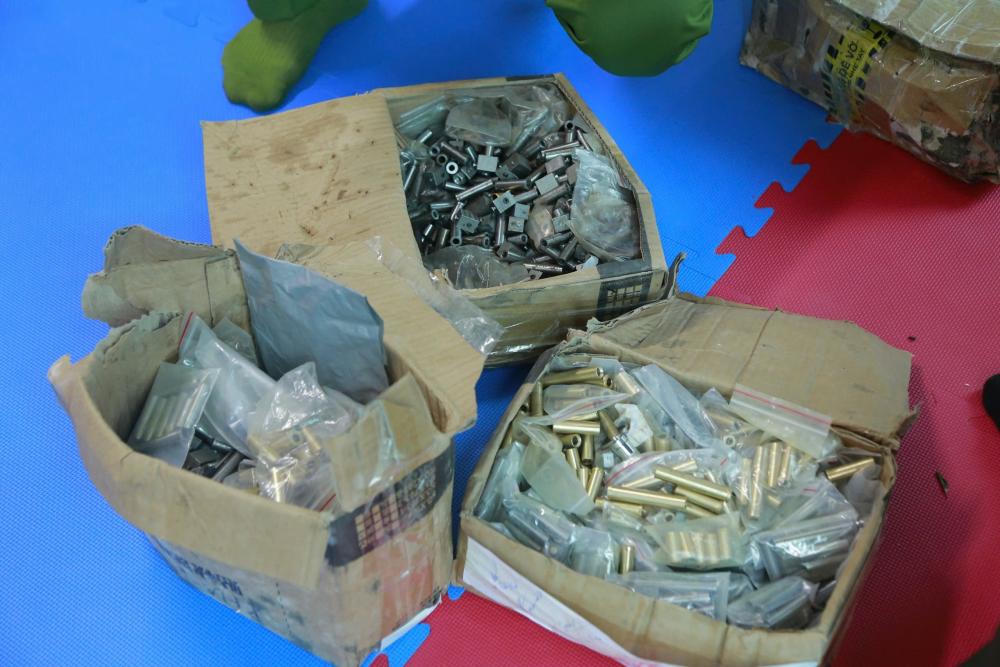 Triệt phá đường dây buôn vũ khí lớn liên tỉnh, thu giữ hơn 500 khẩu súng