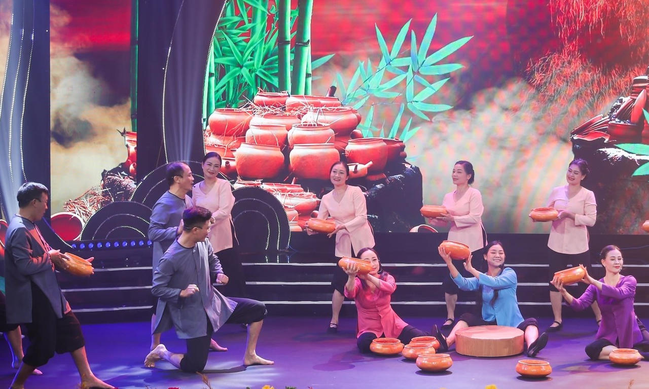 Khai mạc Festival "Về miền ví, giặm - kết nối tinh hoa di sản"