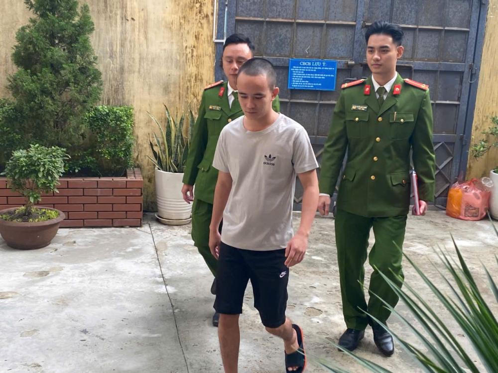 Bắt đối tượng mua bán pháo nổ qua mạng xã hội, thu giữ hơn 200kg 