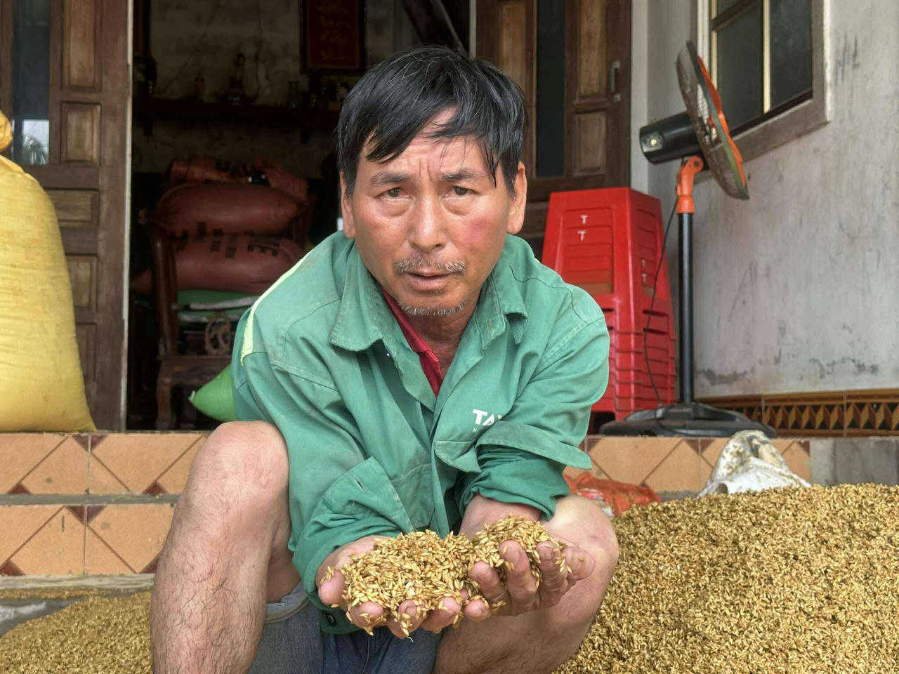 Không kịp trở tay vì lũ 'trái mùa' ở Hà Tĩnh