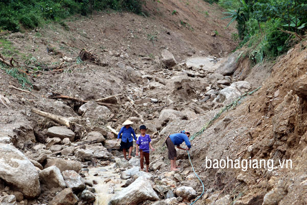Lũ ống, sạt lở đất ở Hà Giang làm 1 người chết, 1 người mất tích