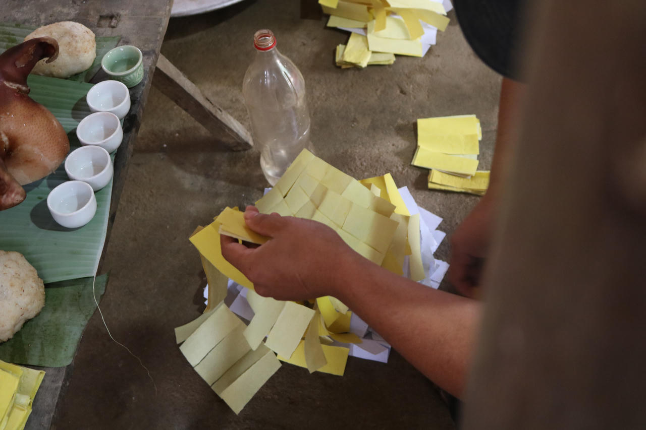 'Mục sở thị' Tết đậm đặc bản sắc của người Dao quần chẹt