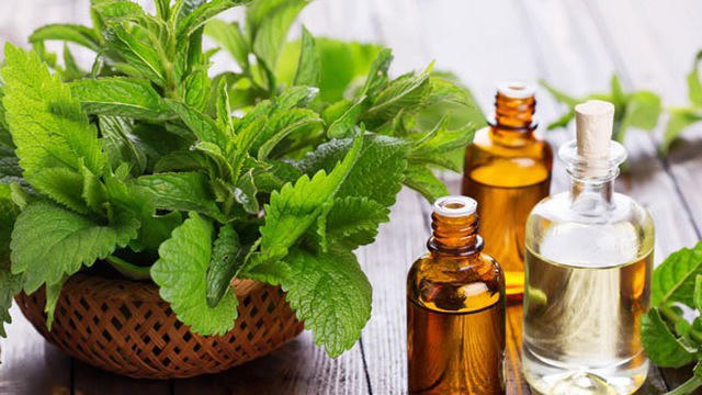 Cách điều trị chảy máu chân răng hiệu quả tại nhà